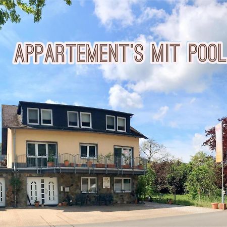 Residenz Moselzauber - Ferienwohnungen Mit Pool Landschaft Ernst Exterior photo